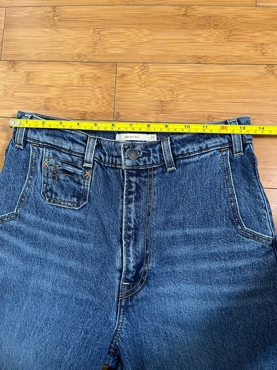 Levi's Ribcage Bell Flared Super High-Rise Jeans with Zipper Detail 70s Inspired - Picture 12 of 14